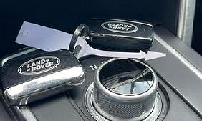 Land Rover Discovery...