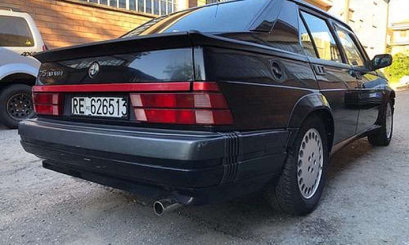 Alfa Romeo 75 3.0 V6...
