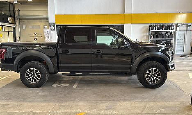 Ford F150 Raptor...