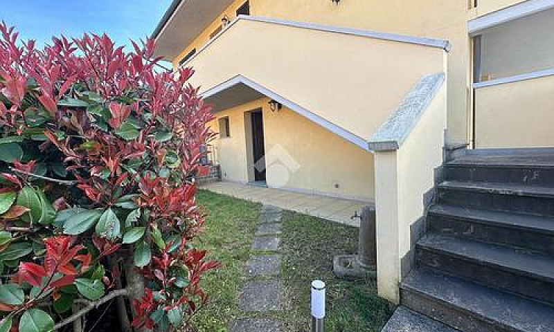 4 Locali A Capannoli...