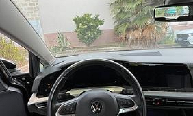 Volkswagen Golf 8 2....