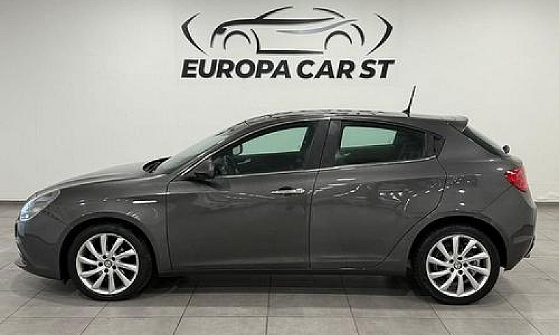 Alfa Romeo Giulietta...