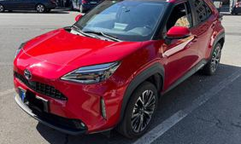 Toyota Yaris Cross...