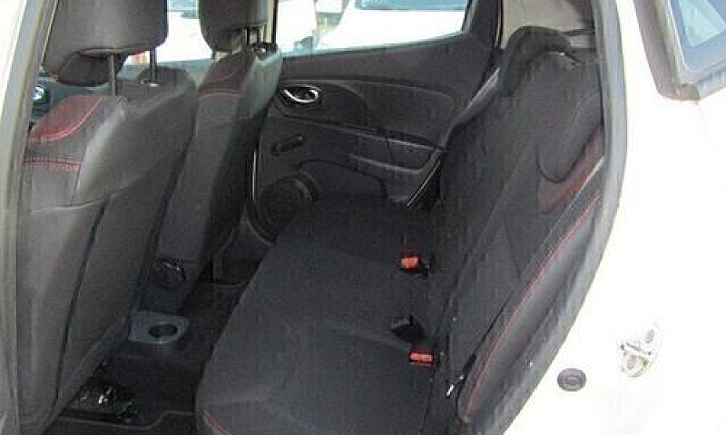 Renault Clio 1.2 75C...