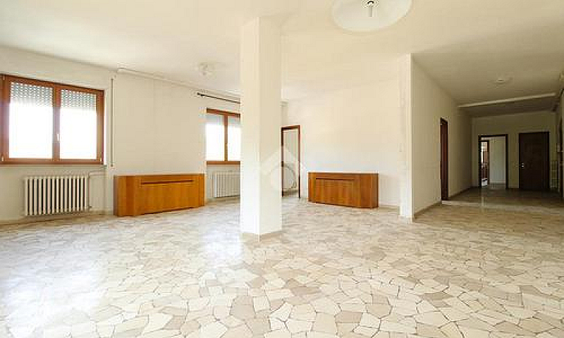 4 Locali A Arzignano...