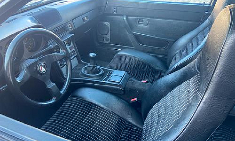 Porsche 944...