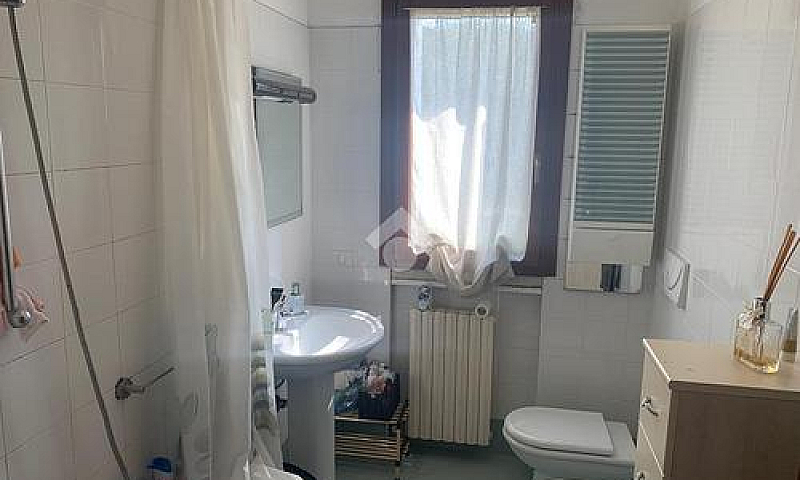 2 Locali A Caldiero...