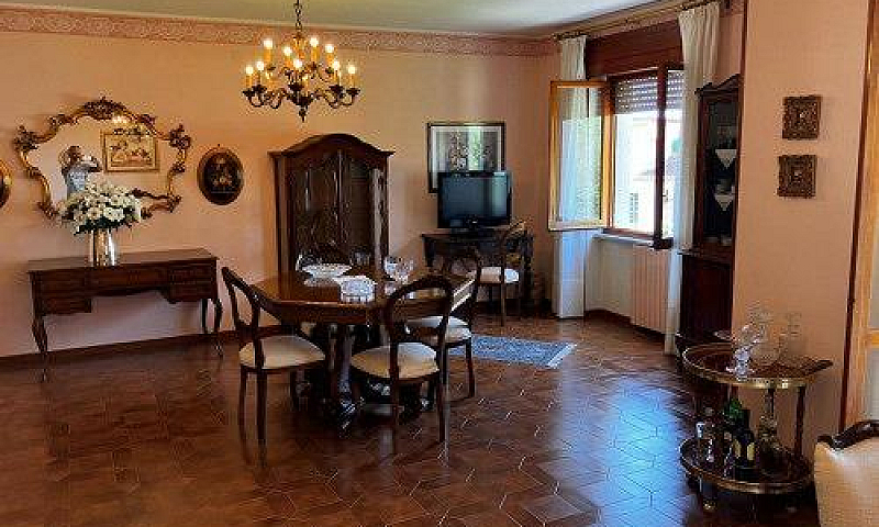 Appartamento Con Gia...