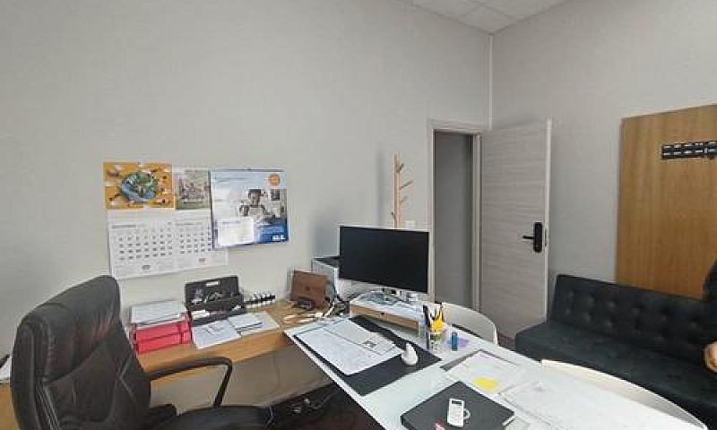 Appartamento In Pien...