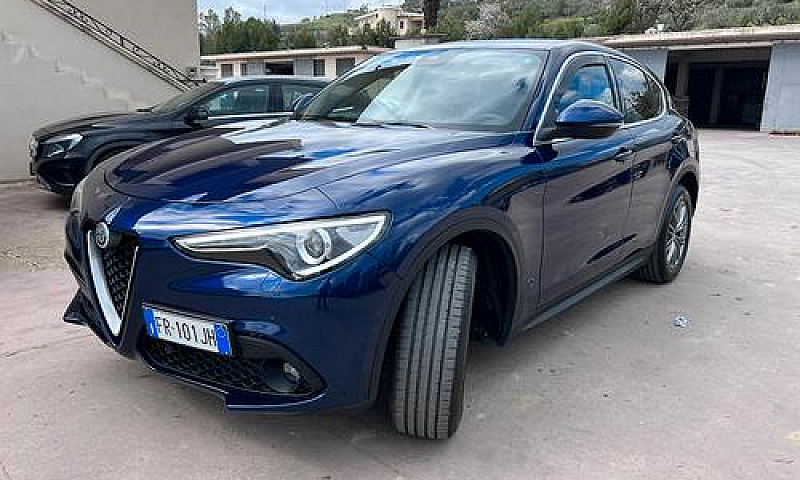 Alfa Romeo Stelvio 2...