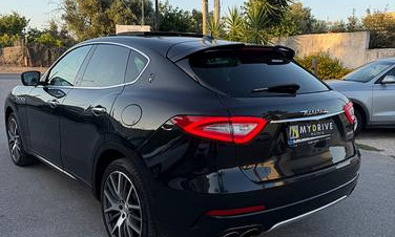 Maserati Levante V6 ...