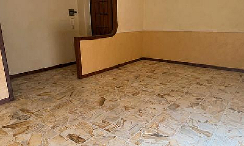 5 Vani Zona Centro C...