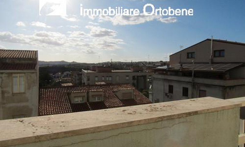 Appartamento Con Tre...