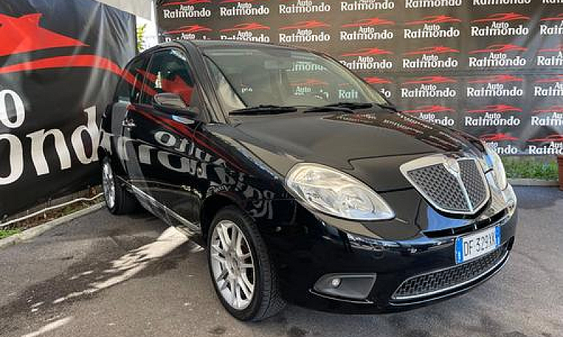 Lancia Ypsilon 1.3 M...