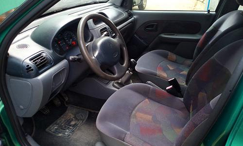 Renault Clio 2...