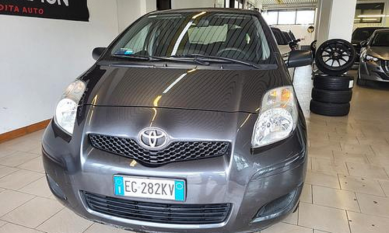 Toyota Yaris 1.0 5 P...