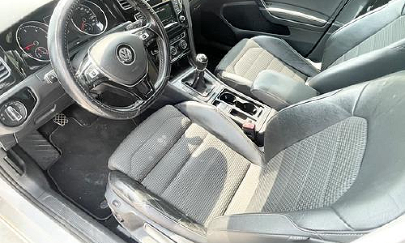 Volkswagen Golf 2.0 ...