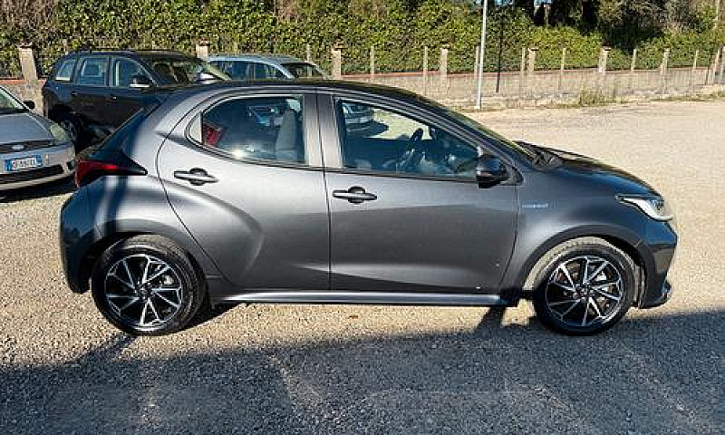 Toyota Yaris 1.5 Hyb...