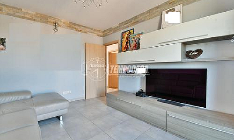 Attico Con Garage E ...
