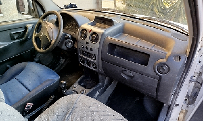 Peugeot Berlingo...