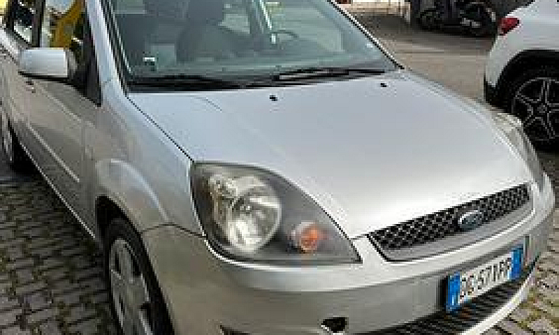 Ford Fiesta 1.2 Benz...