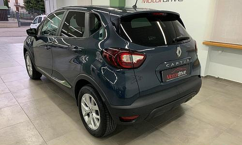 Renault - Captur - T...