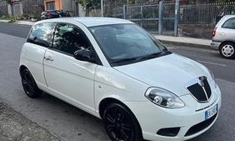 Lancia Ypsilon 1.3 M...