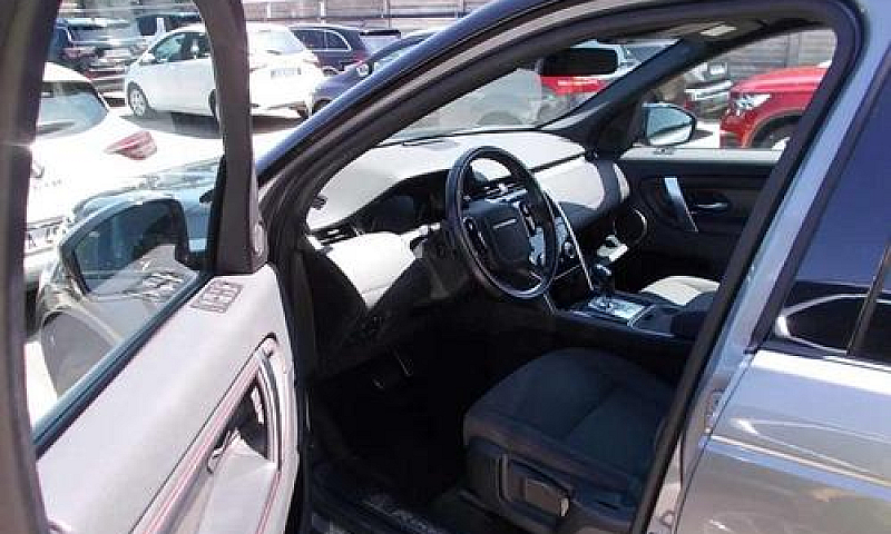Land Rover Discovery...