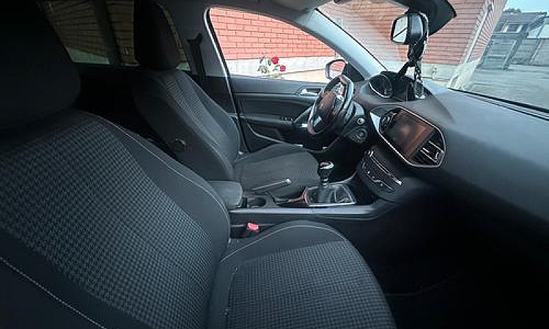 Peugeot 308 2020...