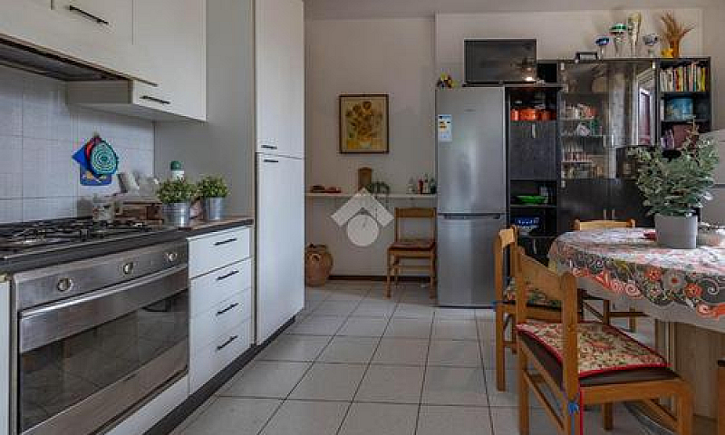 4 Locali A Ravenna...