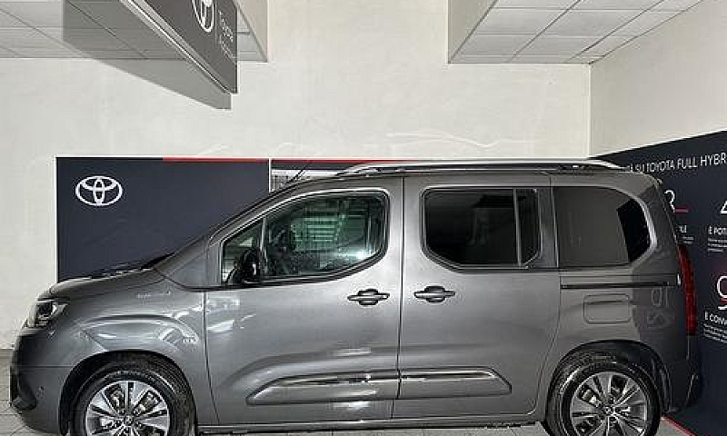 Toyota Proace City V...