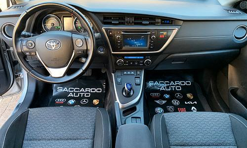 Toyota Auris Touring...