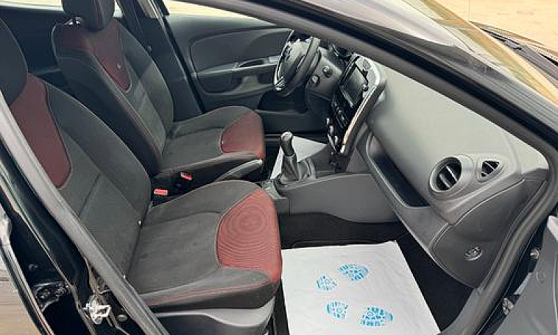 Renault Clio 1.2 75C...