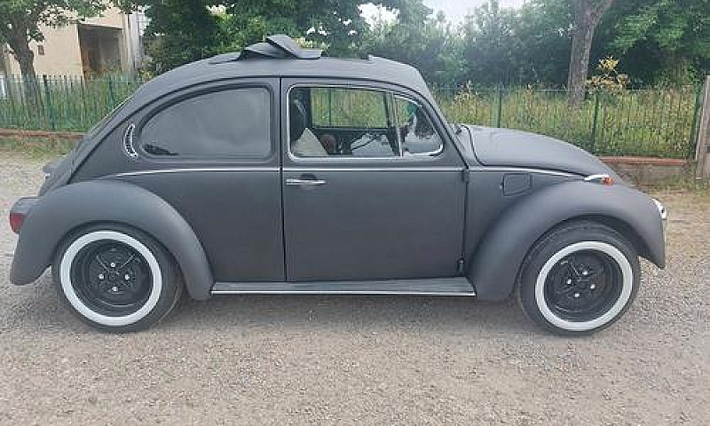 Volkswagen Maggiolin...