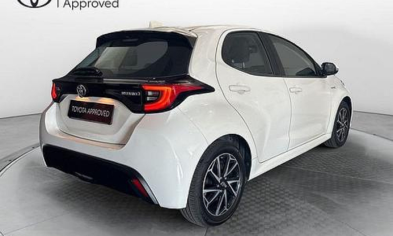 Toyota Yaris 1.5 Hyb...