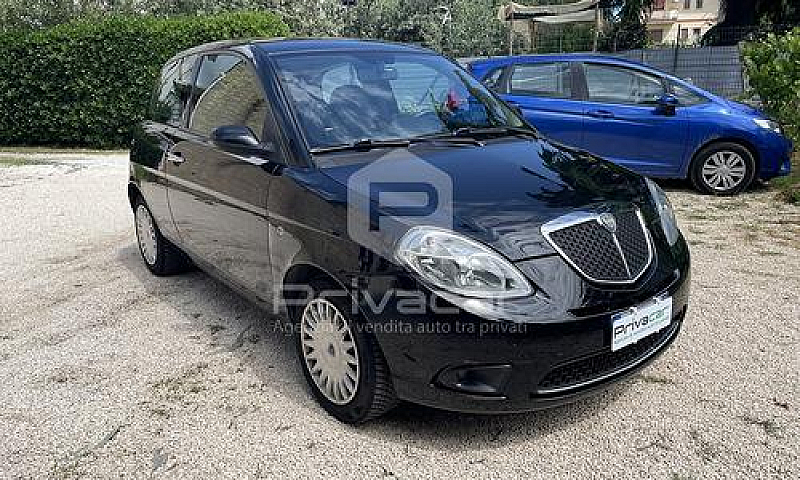 Lancia Ypsilon 1.3 M...