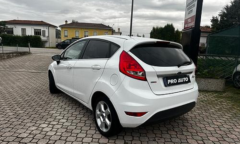 Ford Fiesta 1.4 Tdci...