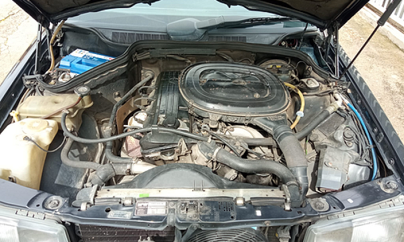 Mercedes 190E...