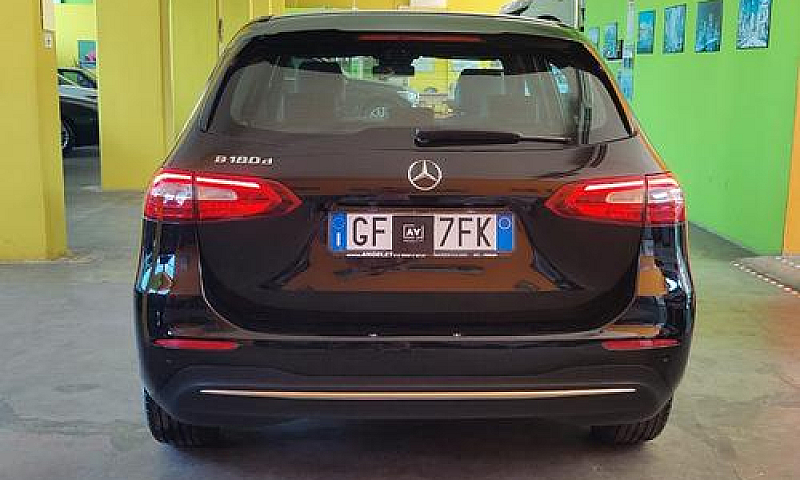 Mercedes-Benz B 200 ...