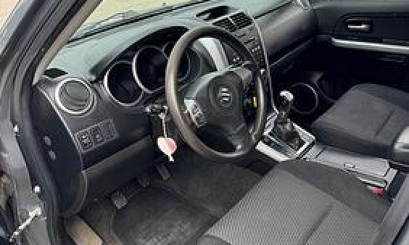 Suzuki Grand Vitara ...