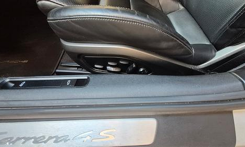 Porsche 992 4S Cabri...
