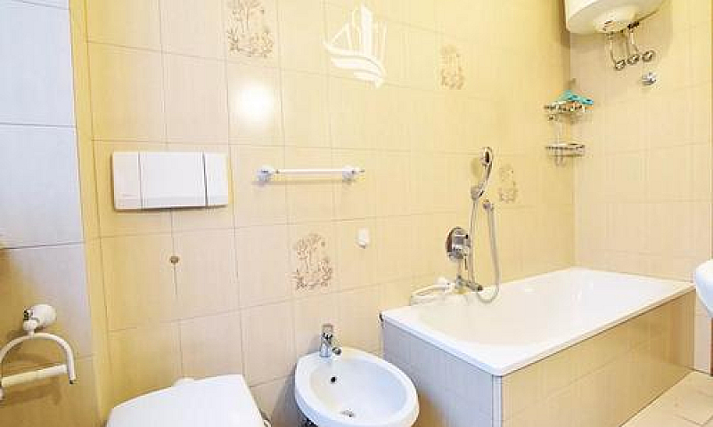Laives: Bilocale Con...