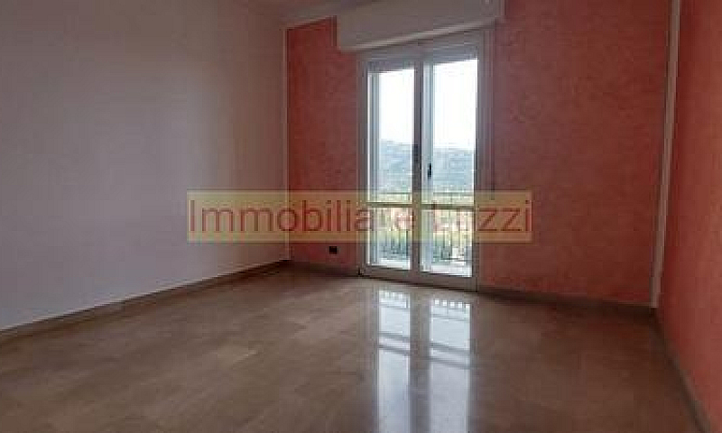 Imperia On. Appartam...