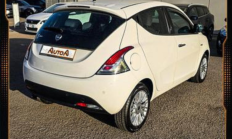 Lancia Ypsilon 1.3 M...