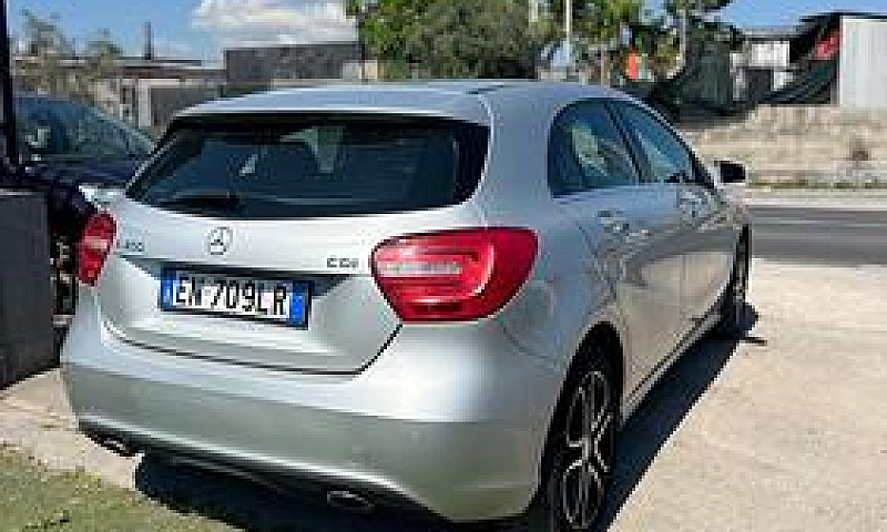 Mercedes-Benz A 200 ...