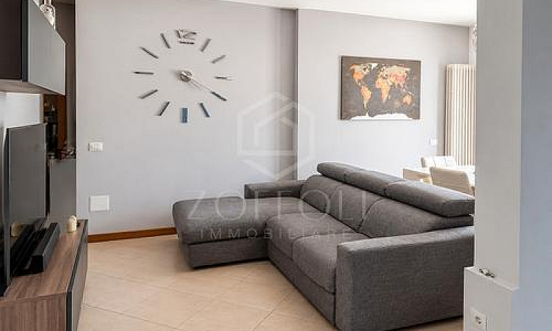 Trilocale Con Balcon...