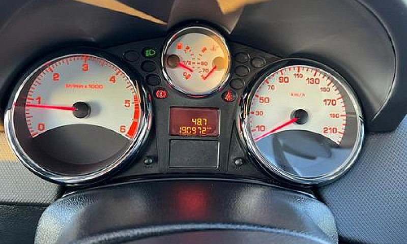 Peugeot 207 1.4 Hdi ...