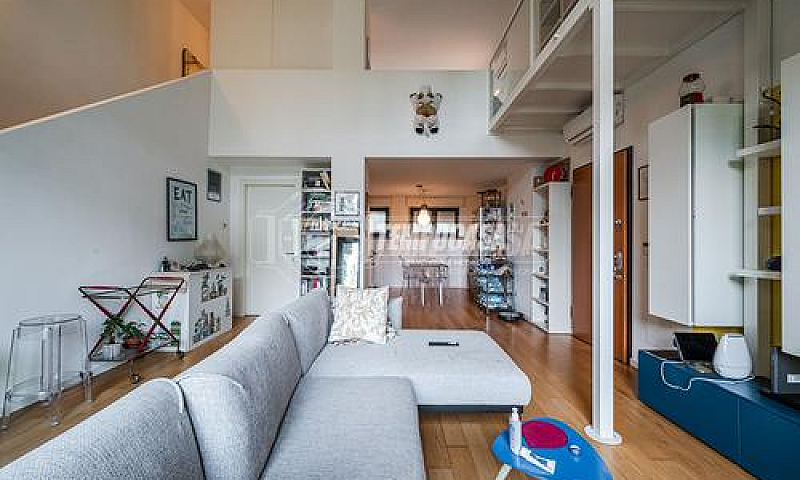 Splendido Loft Con G...