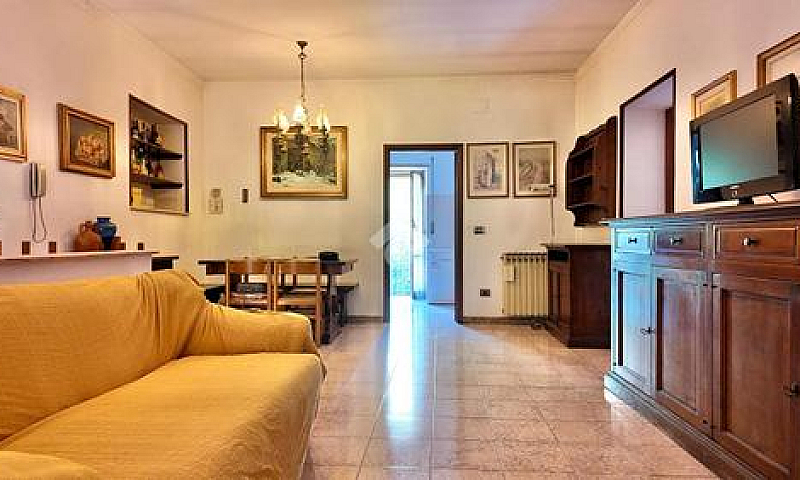4 Locali A Valmonton...