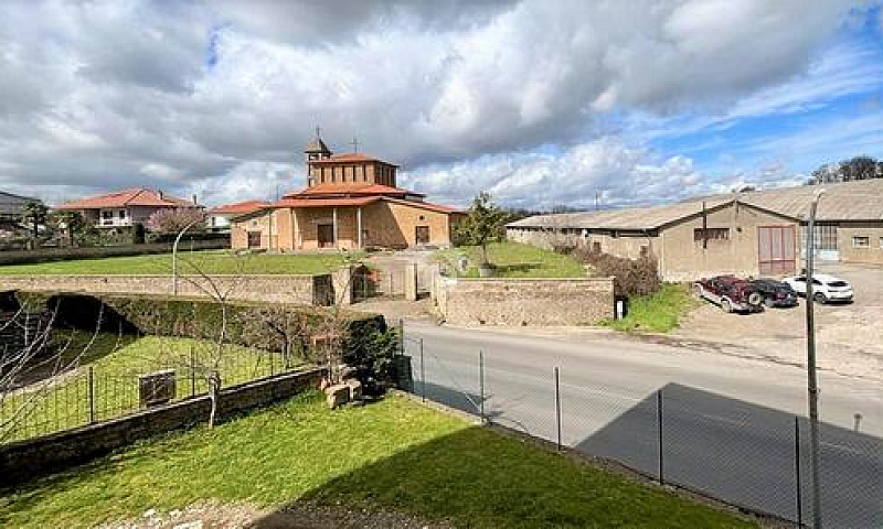 3 Locali A Grotte Di...